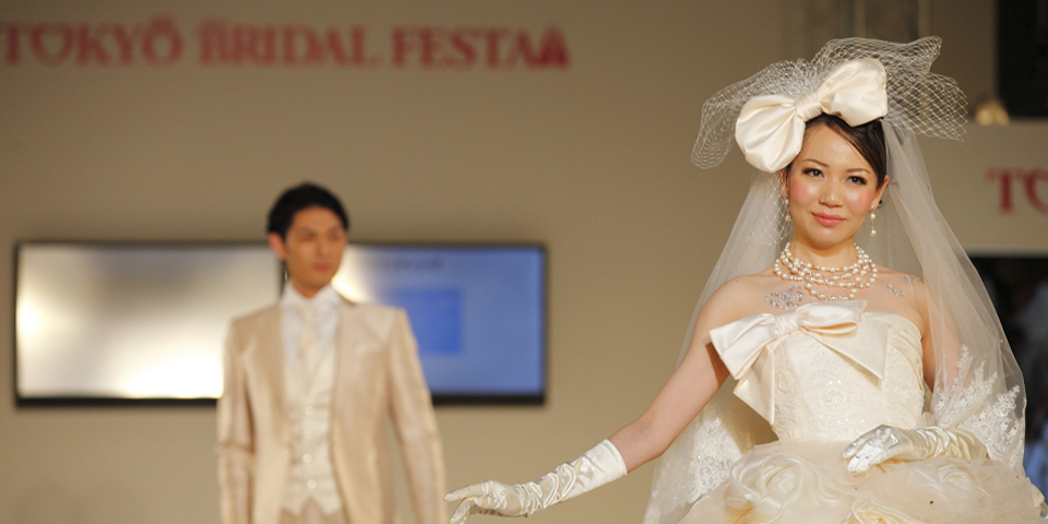 ブライダルモデ